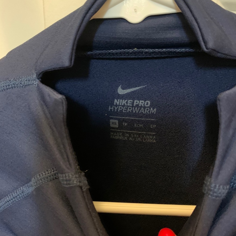 Nike ombré navy blue/pink.